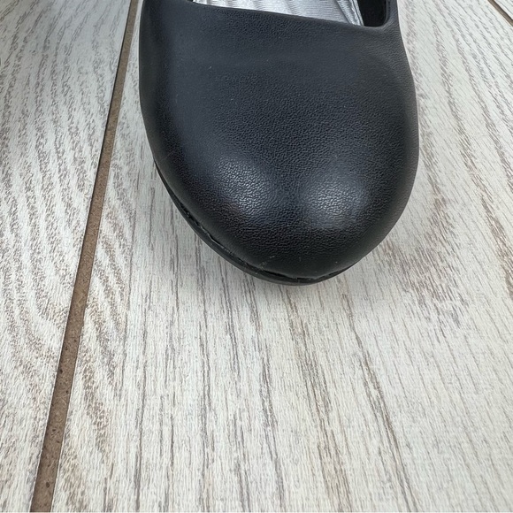 Easy Street Proper Women's High Heels 7.5W Black Faux Leather $60 - Picture 4 of 9